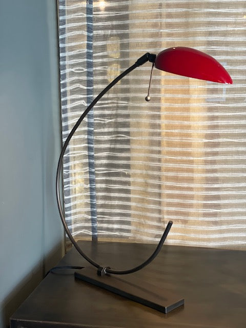SCORPION TABLE LAMP - red