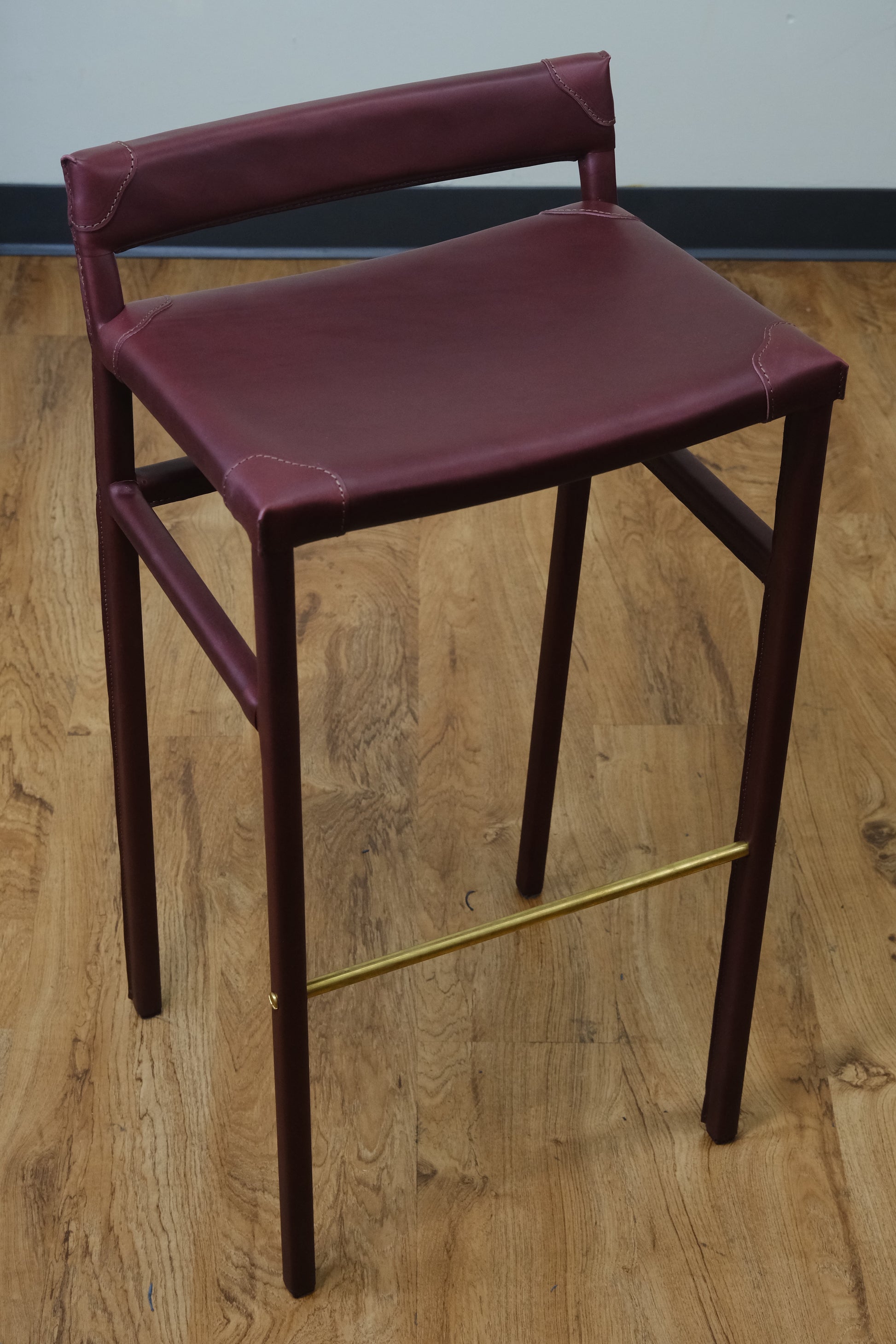 SABLE BAR STOOL - beet