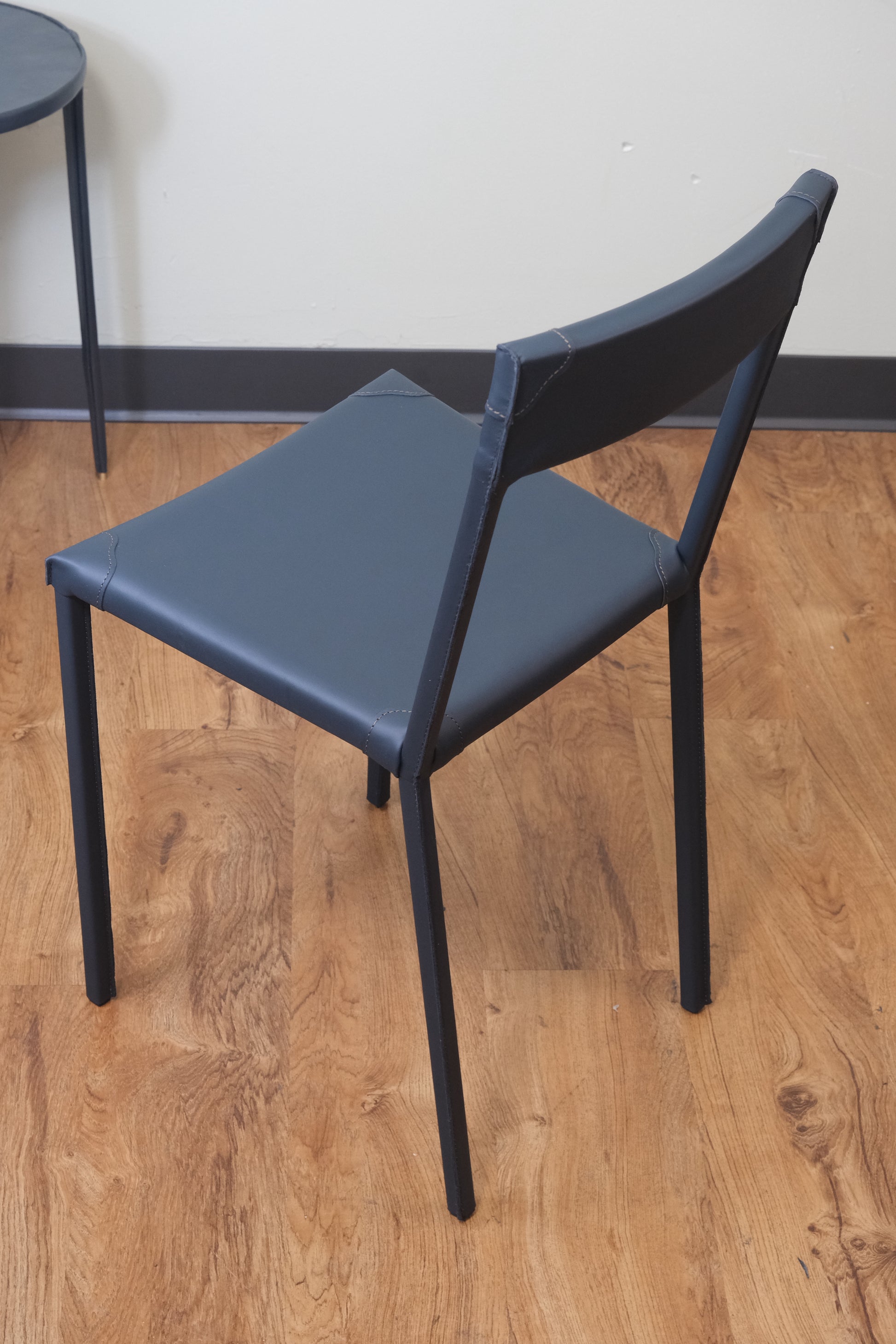 SABLE CHAIR - blueberry