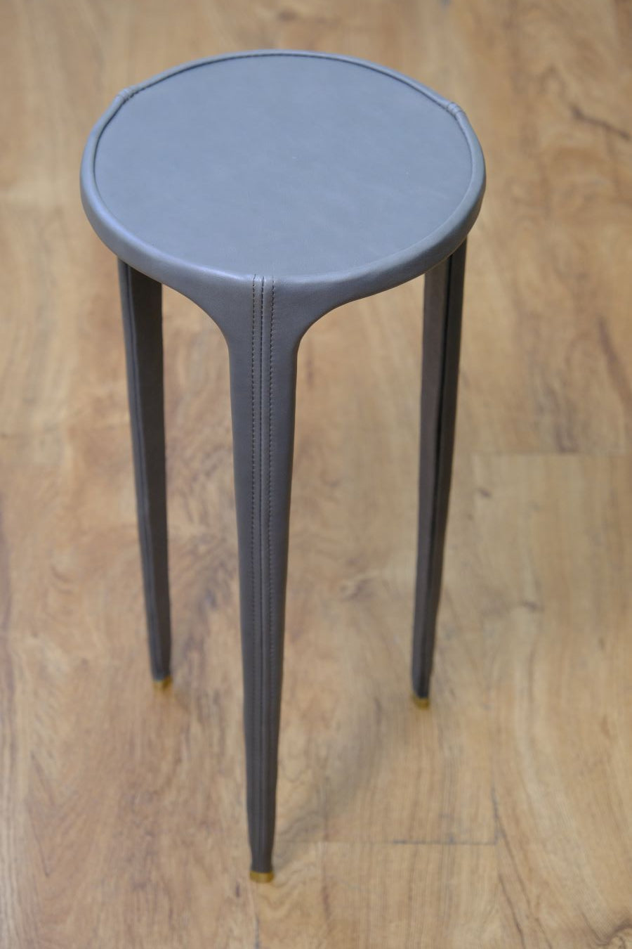 WISP TABLE 10" - oyster (workroom)