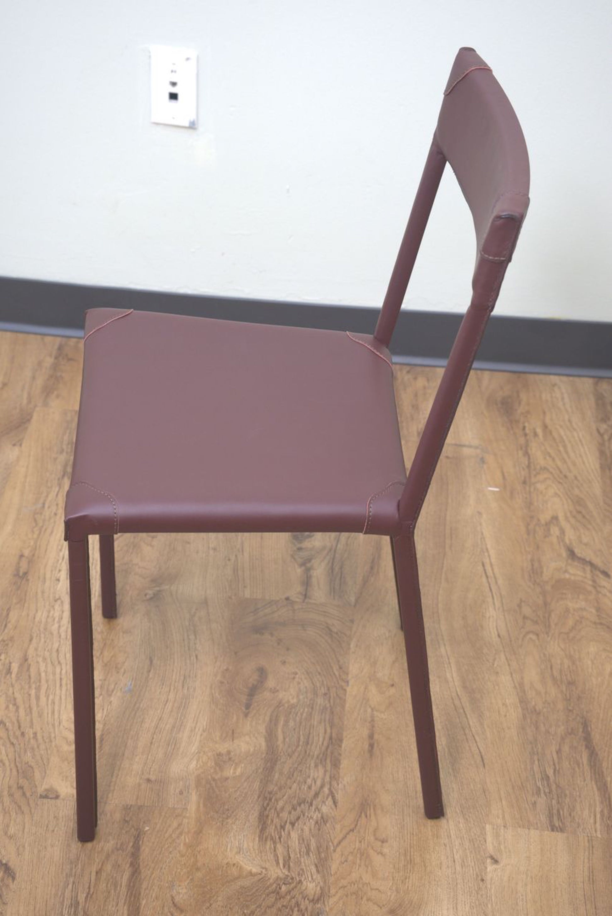 SABLE CHAIR - beet