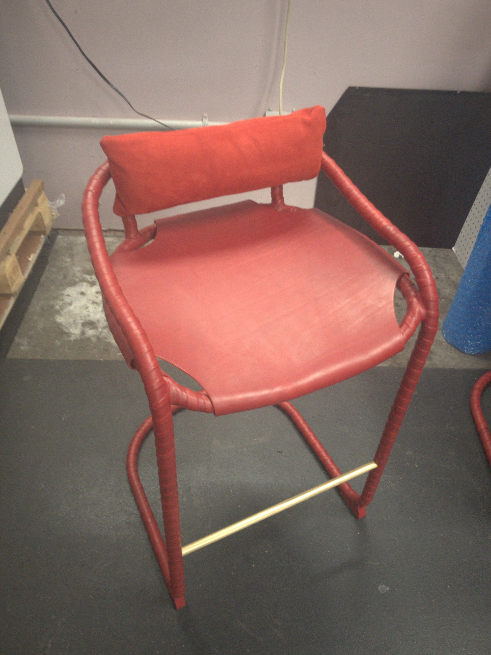 CARIBOU COUNTERSTOOL - chili