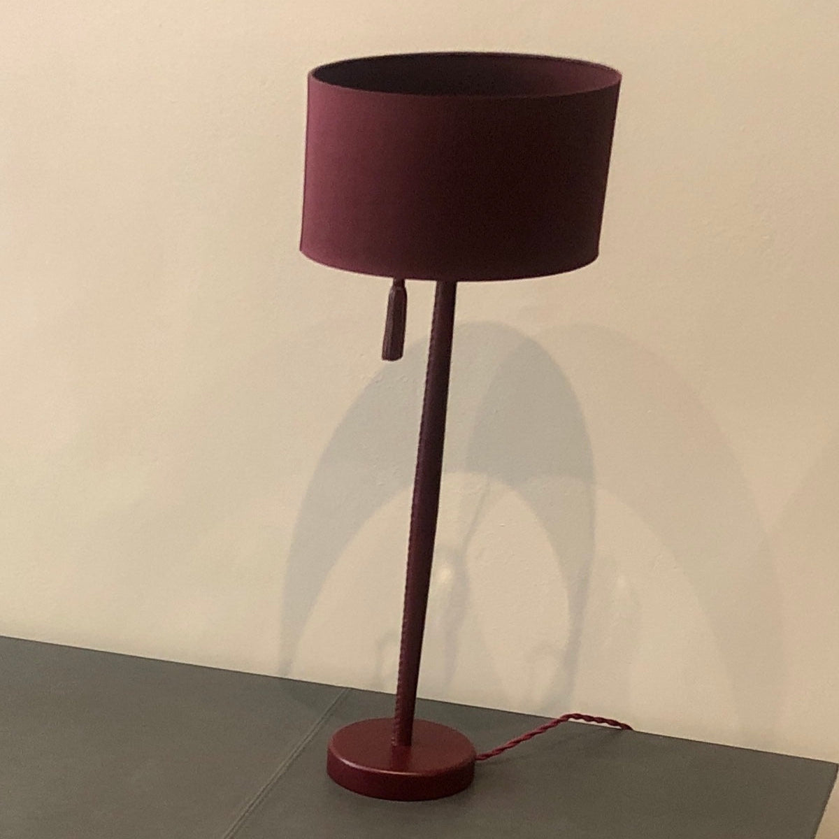 SUNGAYA TABLE LAMP - burgundy (workroom)