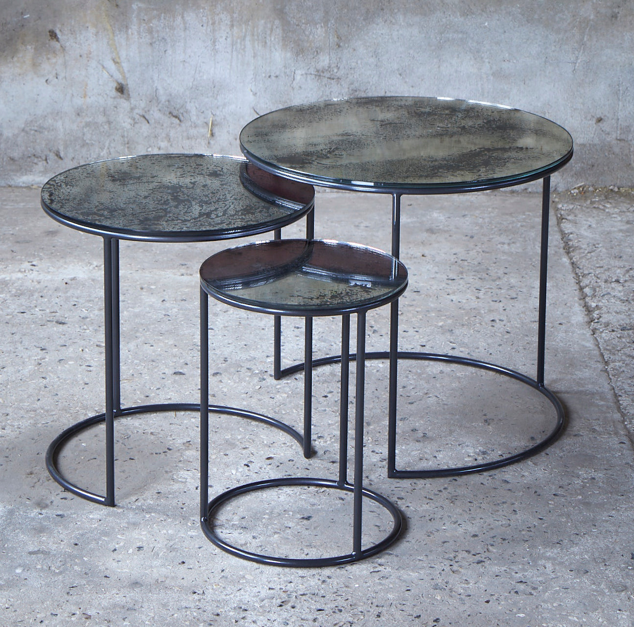 MOON NESTING TABLE SET